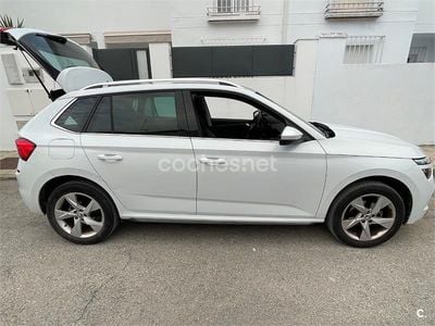 Usado Skoda Kamiq Style 110 CV (80 kW) 2022 Blanco SUV
