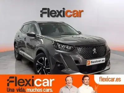 Usado Peugeot 2008 Allure 130 CV (95 kW) 2021 Gris SUV
