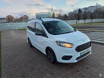 Usado Ford Tourneo Courier Titanium 100 CV (73 kW) 2020 Blanco Monovolumen