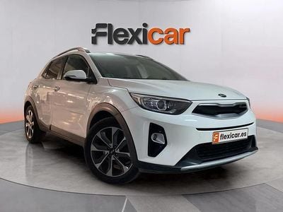 Usado Kia Stonic 120 CV (88 kW) 2018 Blanco SUV