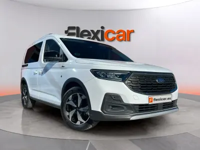 Usado Ford Grand Tourneo Connect Active 114 CV (83 kW) 2023 Blanco Monovolumen