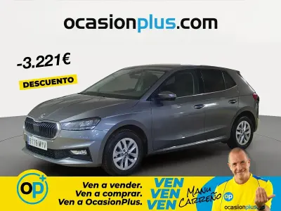 Usado Skoda Fabia Selection 95 CV (69 kW) 2025 Gris Berlina