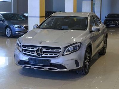 Usado Mercedes GLA200 Urban 136 HP (100 kW) 2017 Cinzento SUV