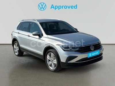 Gris / plata Usado 2022 VW Tiguan Life SUV | 31.750 € (Precio justo)