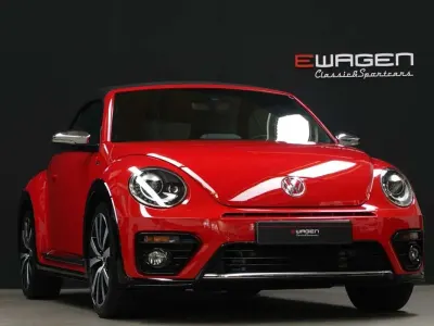 Usado VW Beetle R-line 150 CV (110 kW) 2018 Rojo Utilitario