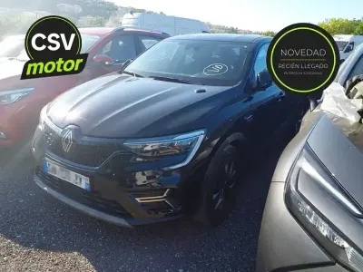 Usado Renault Arkana Techno 140 CV (102 kW) 2024 Negro SUV