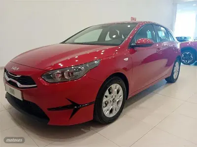 Usado Kia Ceed 120 CV (88 kW) 2024 Rojo Utilitario