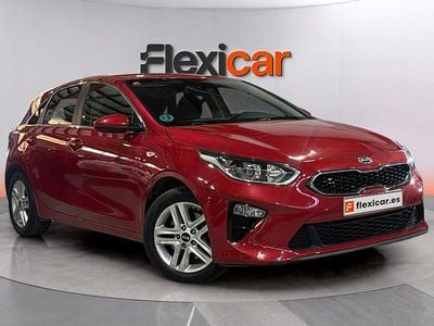 Käytetty Kia Ceed 120 HP (88 kW) 2021 Punainen Viistoperä