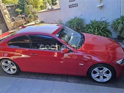 Rojo Usado 2007 BMW 320 Sport Line Coupe | 9999 € (Precio justo)