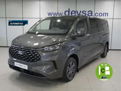 Nuevo Ford Tourneo Titanium 170 CV (125 kW) 2026 Gris Familiar