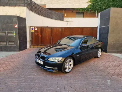 Usado BMW 320 Cabriolet Comfort Edition 184 CV (135 kW) 2013 Negro Descapotable