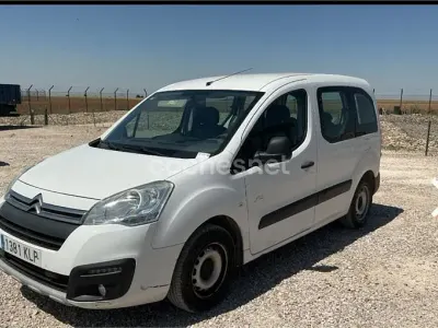 Usado Citroën Berlingo Live 75 CV (55 kW) 2018 Blanco Monovolumen
