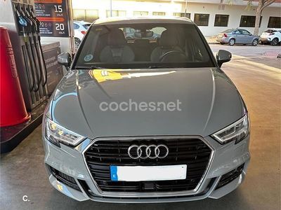 Usado Audi A3 S-Line 150 CV (110 kW) 2019 Gris / plata Berlina
