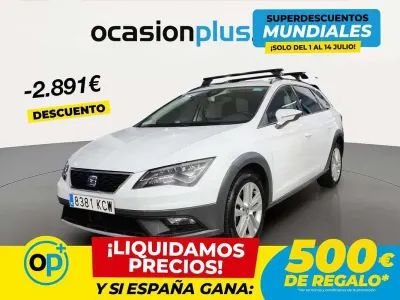 Usado Seat Leon 4Drive 184 CV (135 kW) 2017 Blanco SUV