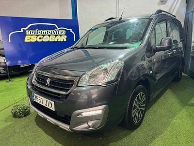 Usado Peugeot Partner Tepee Style 100 CV (73 kW) 2016 Gris / plata Monovolumen