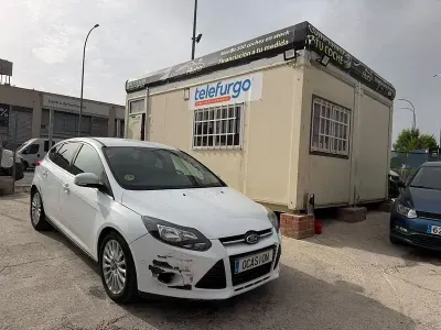 Usado Ford Focus 109 CV (80 kW) 2011 Blanco Berlina