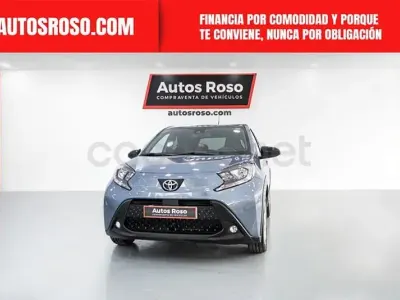Usado Toyota Aygo X Play 72 CV (52 kW) 2025 Blanco SUV