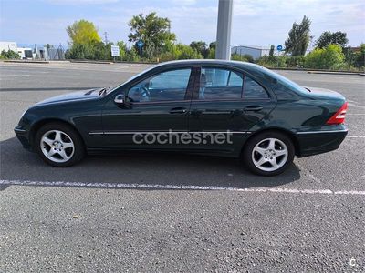 Verde Usado 2002 Mercedes C200 Avantgarde Berlina | 7000 € (Caro)