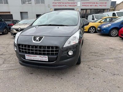 Usado Peugeot 3008 Active 120 CV (88 kW) 2011 Gris / plata Familiar