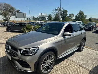 Usado Mercedes GLC300e 306 CV (225 kW) 2021 Gris / plata SUV