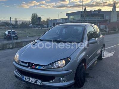 Gris / plata Usado 2005 Peugeot 206 GTi Berlina | 3200 €