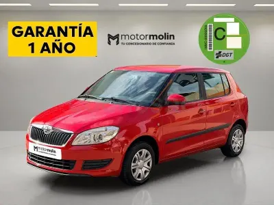 Käytetty Skoda Fabia Active 60 HP (44 kW) 2013 Punainen Sedan