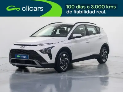 Usado Hyundai Bayon 100 CV (73 kW) 2023 Blanco SUV