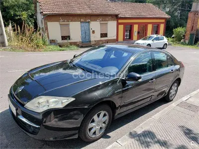 Usado Renault Laguna III Privilege 130 CV (95 kW) 2009 Negro Berlina