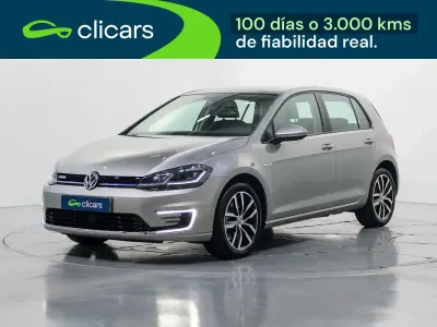 Begagnad VW e-Golf 100 kW (136 HK) 2020 Grå Halvkombi