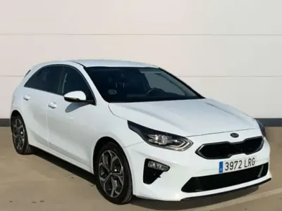 Usado Kia Ceed 101 CV (74 kW) 2021 Blanco Utilitario