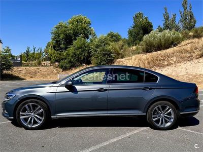 Usado VW Passat Sportline 180 CV (132 kW) 2015 Gris / plata Berlina