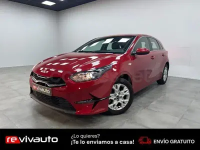 Usado Kia Ceed 136 CV (100 kW) 2022 Granate Utilitario