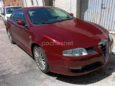 Usado Alfa Romeo GT 165 CV (121 kW) 2006 Rojo Coupe