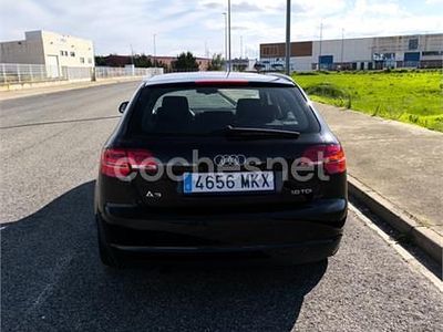 Usado Audi A3 Ambiente 105 CV (77 kW) 2010 Negro Utilitario