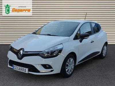 Usado Renault Clio Business 75 CV (55 kW) 2019 Blanco Utilitario