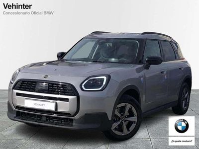 Plateado Usado 2024 Mini One D Countryman Essential SUV | 36.890 € (Un poco caro)