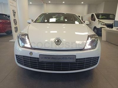 Usado Renault Laguna Coupé LIMITED 150 CV (110 kW) 2014 Blanco Coupe