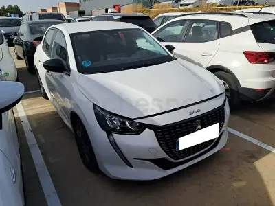 Usado Peugeot 208 Active 100 CV (73 kW) 2022 Blanco Utilitario