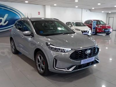 Usado Ford Kuga ST-Line X 243 CV (178 kW) 2025 Gris / plata SUV