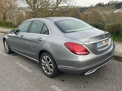 Usado Mercedes C220 170 CV (125 kW) 2014 Gris / plata Berlina