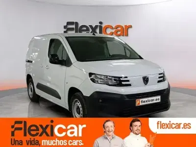 Usado Peugeot Partner Style 100 CV (73 kW) 2024 Blanco Monovolumen