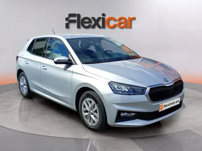 Occasion Skoda Fabia Ambition 80 ch (58 kW) 2023 Gris Citadine