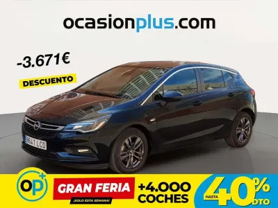 Usado Opel Astra S 110 CV (80 kW) 2019 Negro Utilitario