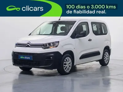 Usado Citroën Berlingo Live 102 CV (75 kW) 2022 Blanco Monovolumen
