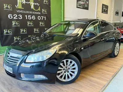 Usado Opel Insignia Cosmo 180 CV (132 kW) 2009 Negro Berlina