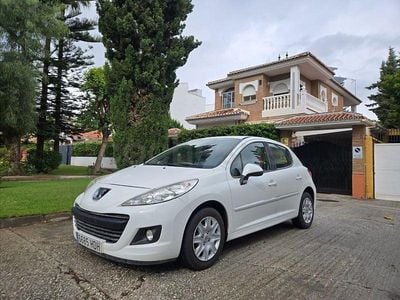 Usado Peugeot 207 Active 75 CV (55 kW) 2011 Blanco Berlina