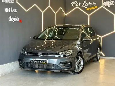 Usado VW Golf VII Sport 115 CV (84 kW) 2019 Gris / plata Berlina