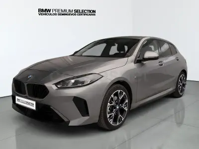 Usado BMW 120 Comfort Edition 163 CV (119 kW) 2025 Gris / plata Utilitario