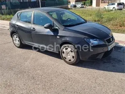 Usado Seat Ibiza Reference 75 CV (55 kW) 2012 Negro Berlina