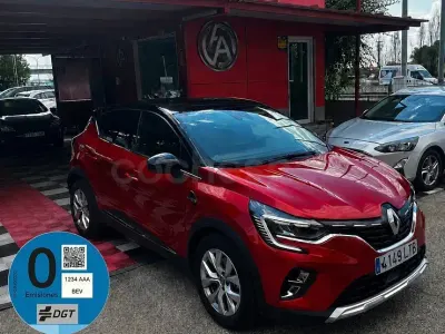 Usado Renault Captur Intens 160 CV (117 kW) 2021 Rojo SUV